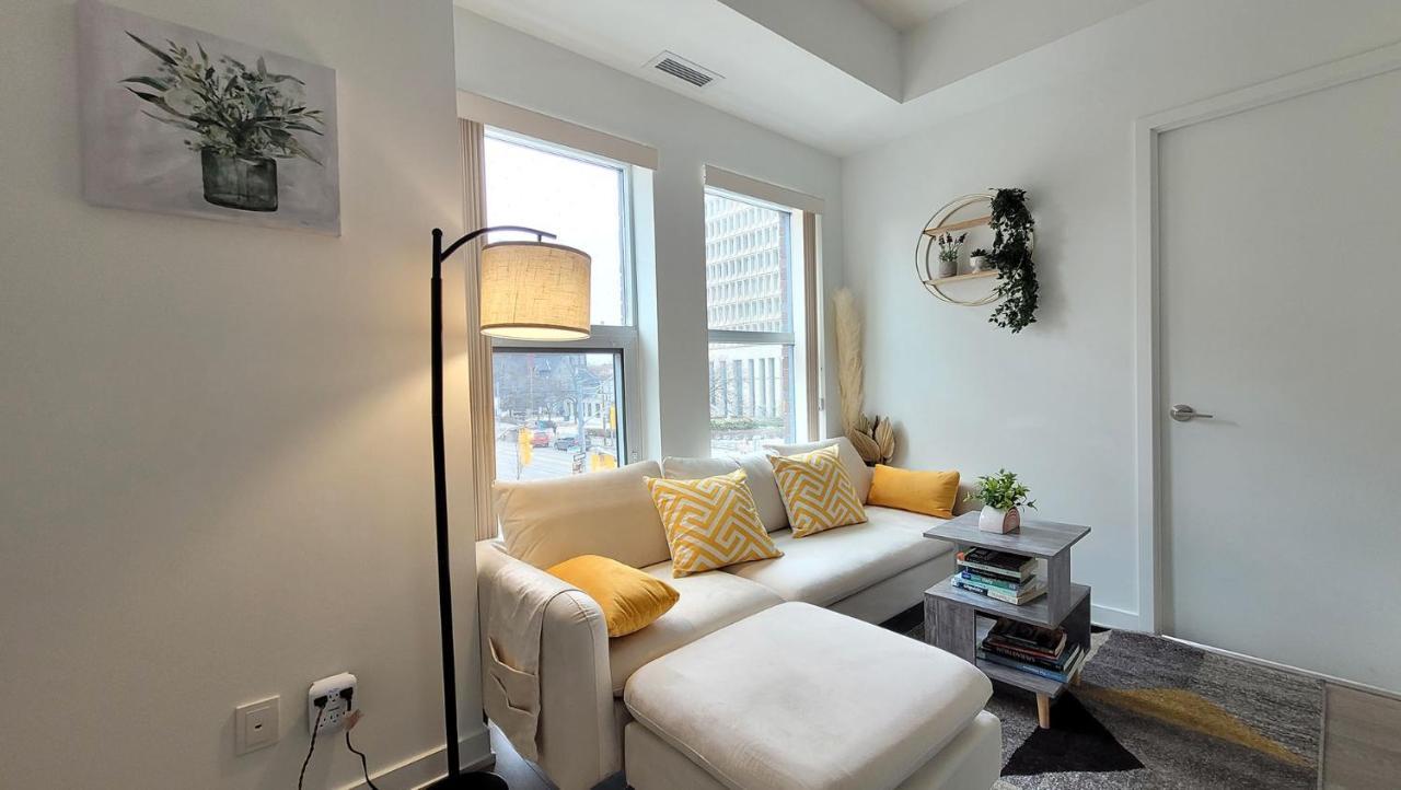 Lovely 3 Bedrooms In University Of トロント エクステリア 写真